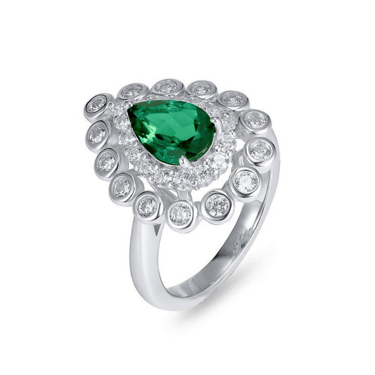 High - Quality Glitter Pear Cut Emerald Engagement Ring Silver For Her Special Day